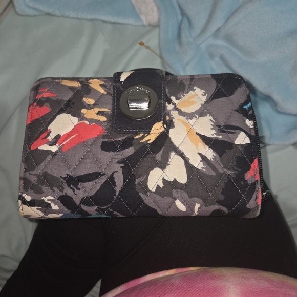 EUC Vera Bradley Splash Floral Triple Zip Hipster Bag And Matching Wallet - Picture 11 of 14